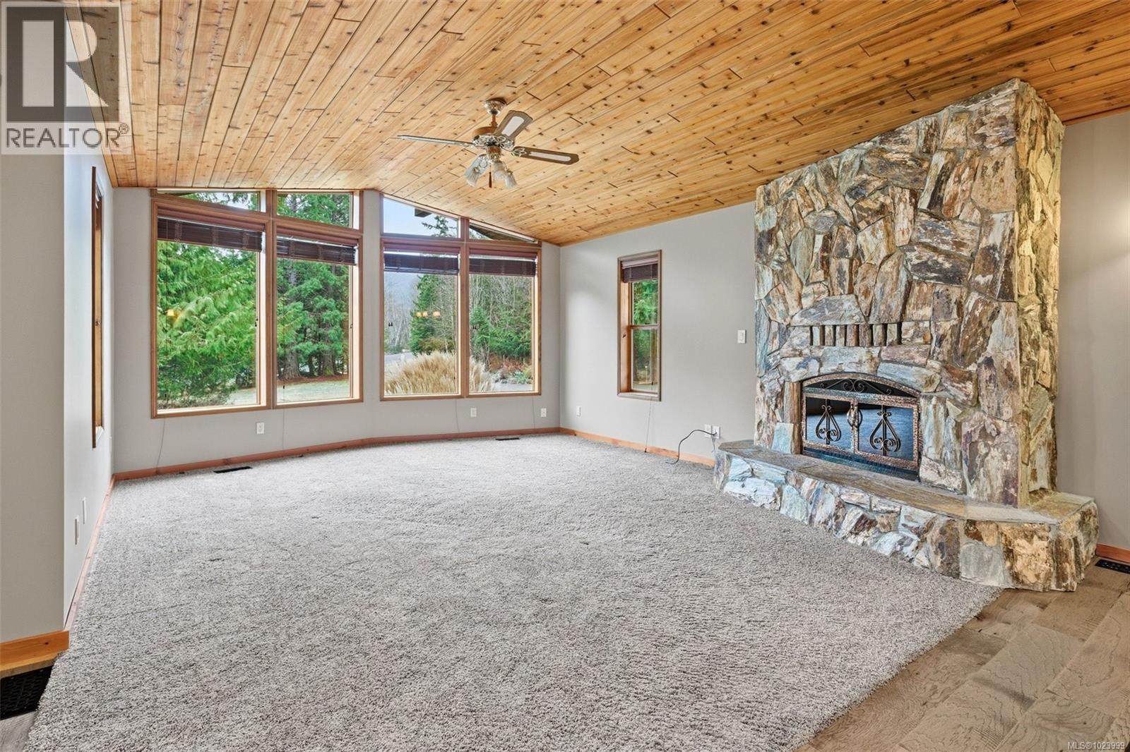 8335 Youbou Rd, Lake Cowichan