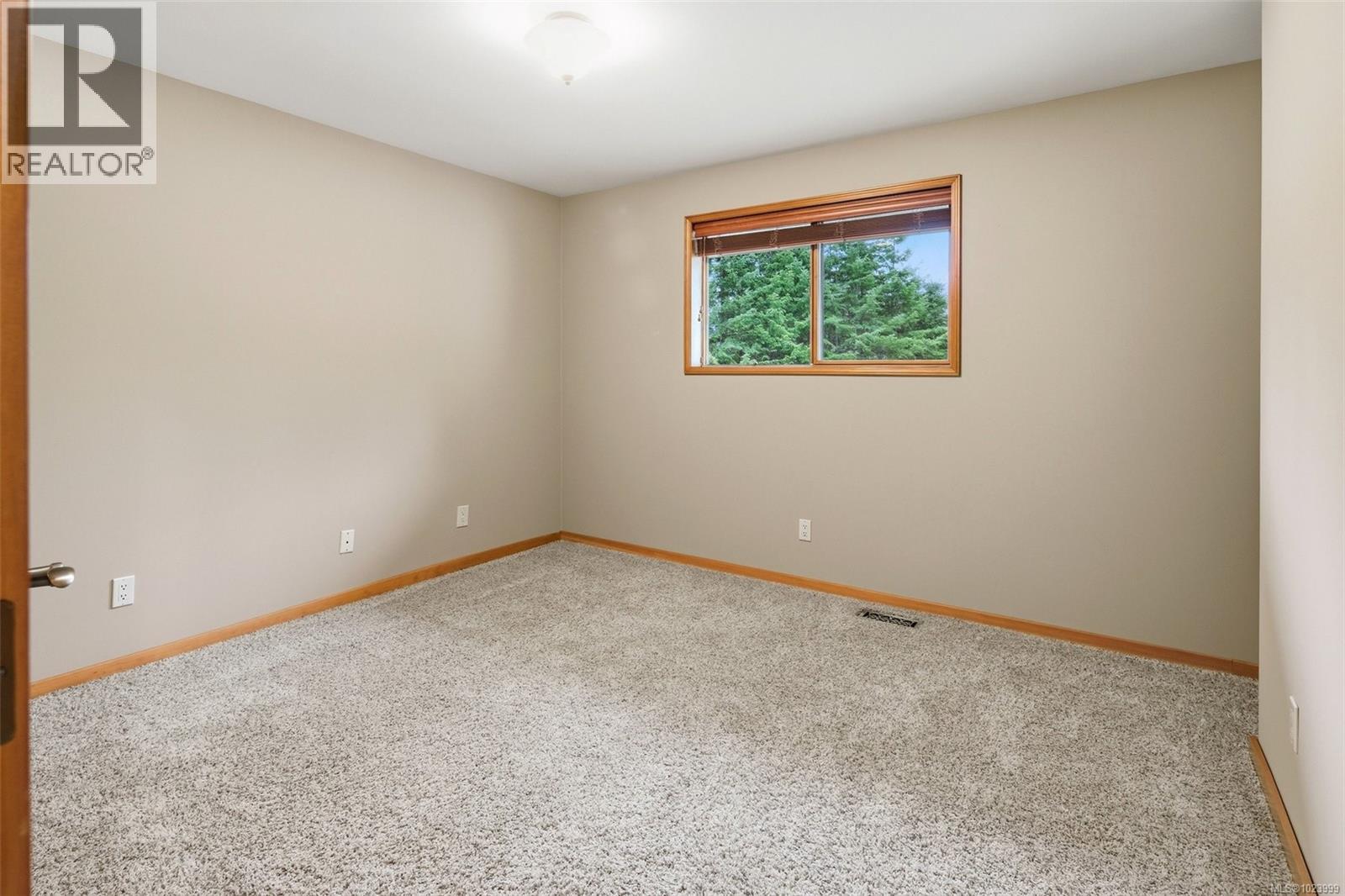 8335 Youbou Rd, Lake Cowichan