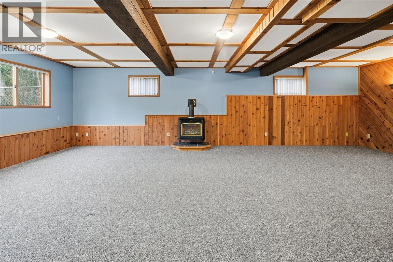 8335 Youbou Rd, Lake Cowichan