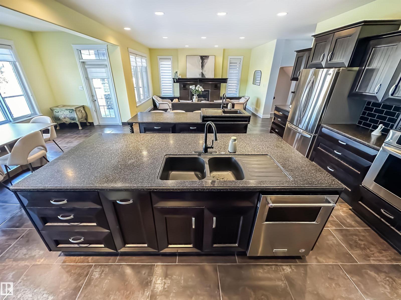 3438 WEST LD NW, Edmonton