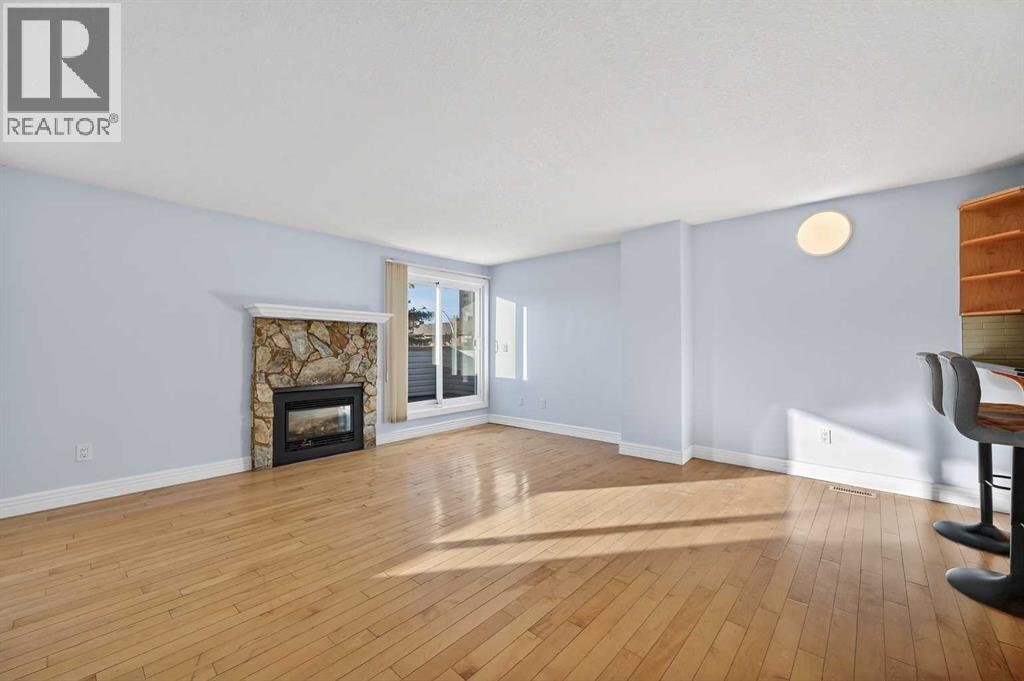 Single Family House Bi-level for Sale in   Glamis Green SW Glamorgan Calgary 