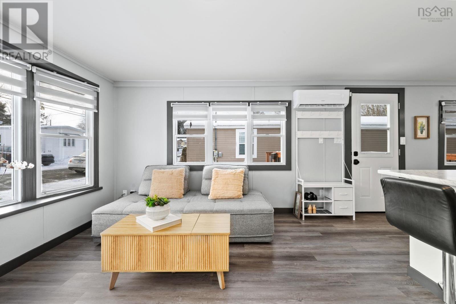 Property 4 of 29 of 12 Stanley Street