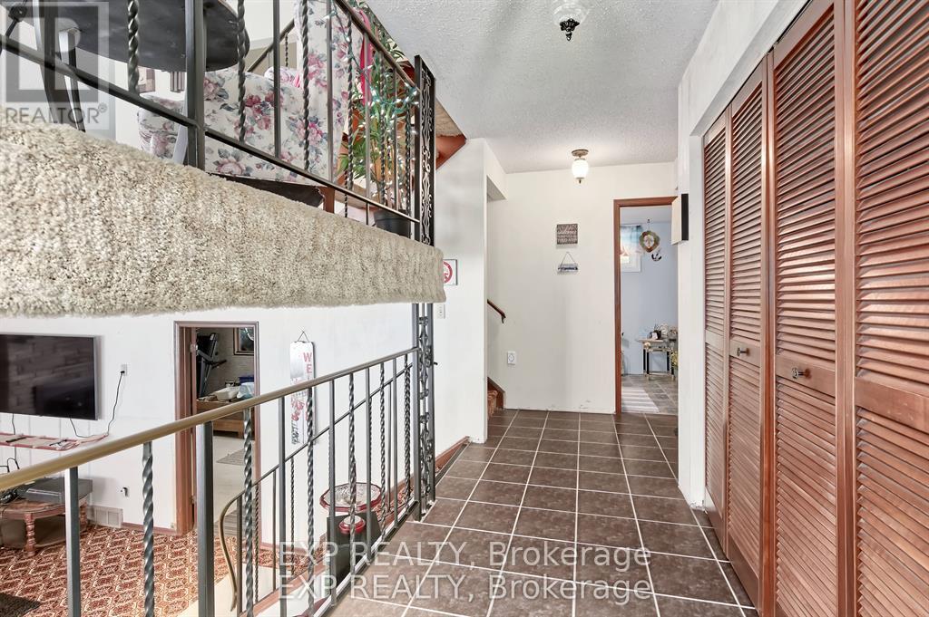 9995 PORT FRANKS ESTATES DRIVE - 12