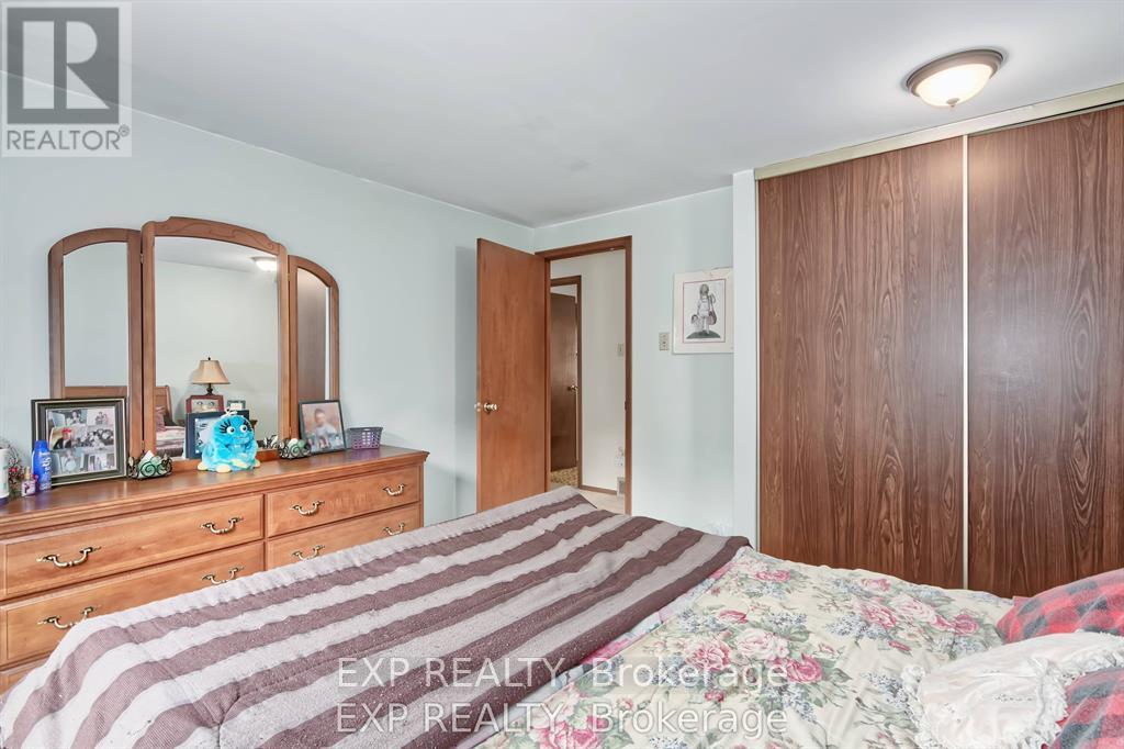 9995 PORT FRANKS ESTATES DRIVE - 24