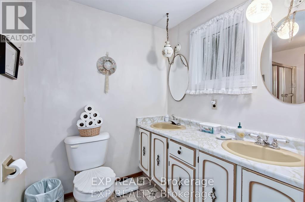 9995 PORT FRANKS ESTATES DRIVE - 31