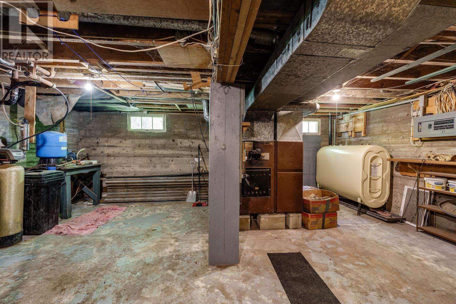 Property 35 of 50 of 9997 Highway 1