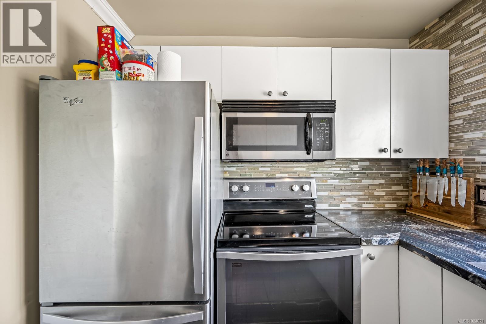 301 1050 Braidwood Rd, Courtenay