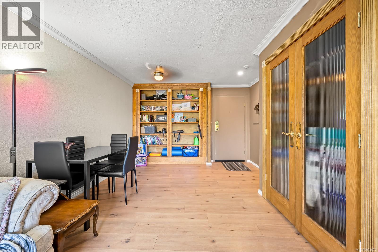 301 1050 Braidwood Rd, Courtenay
