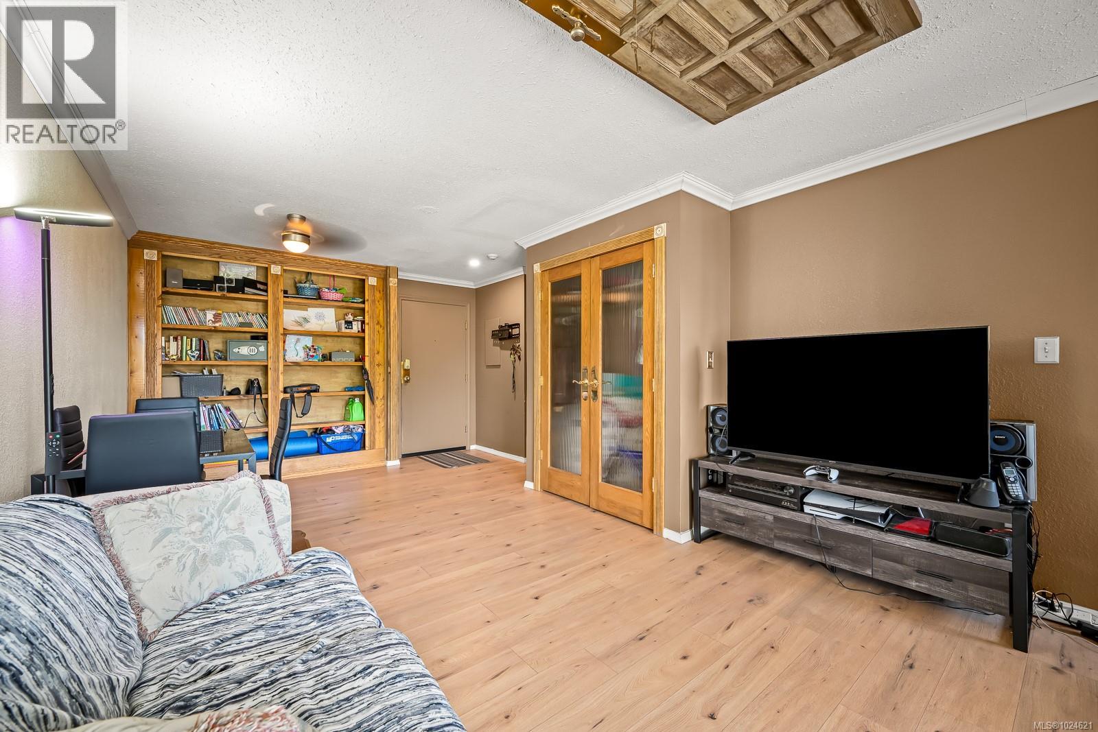 301 1050 Braidwood Rd, Courtenay