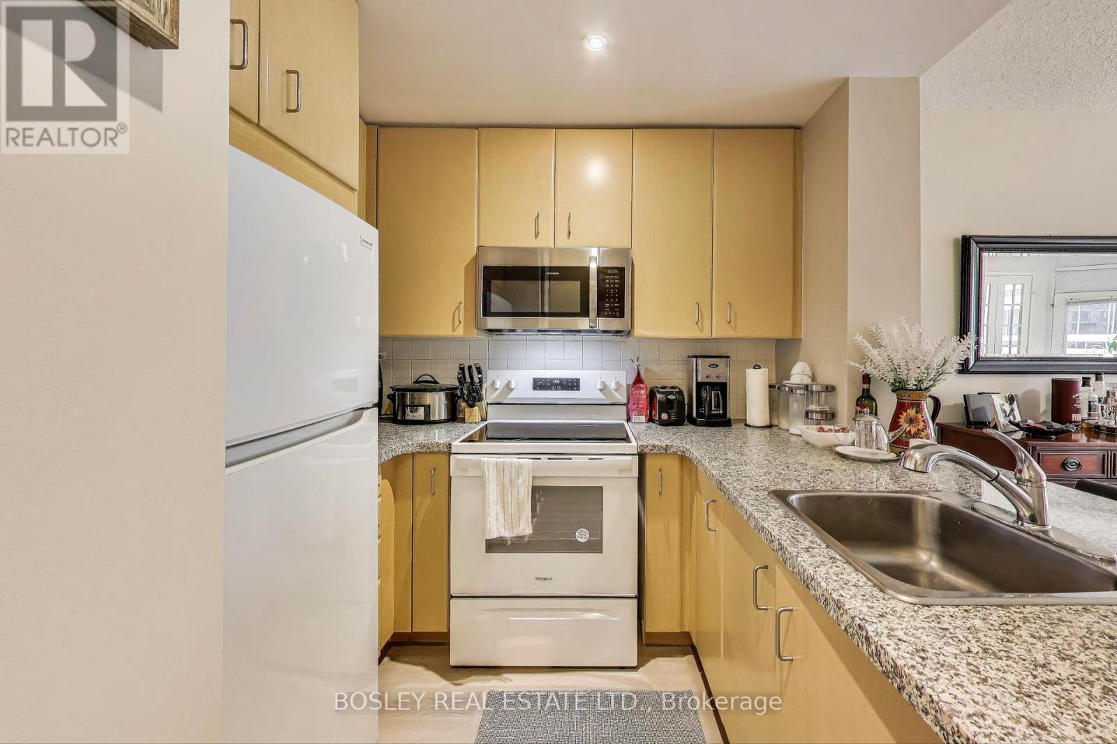 #1007 85 BLOOR STREET E - 10