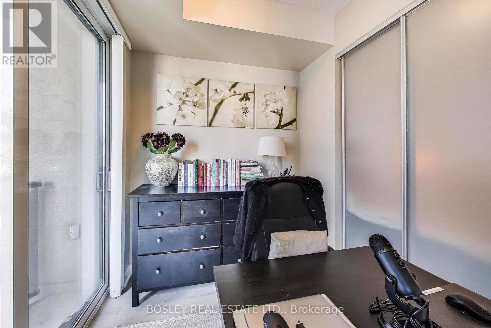 #1007 85 BLOOR STREET E - 14