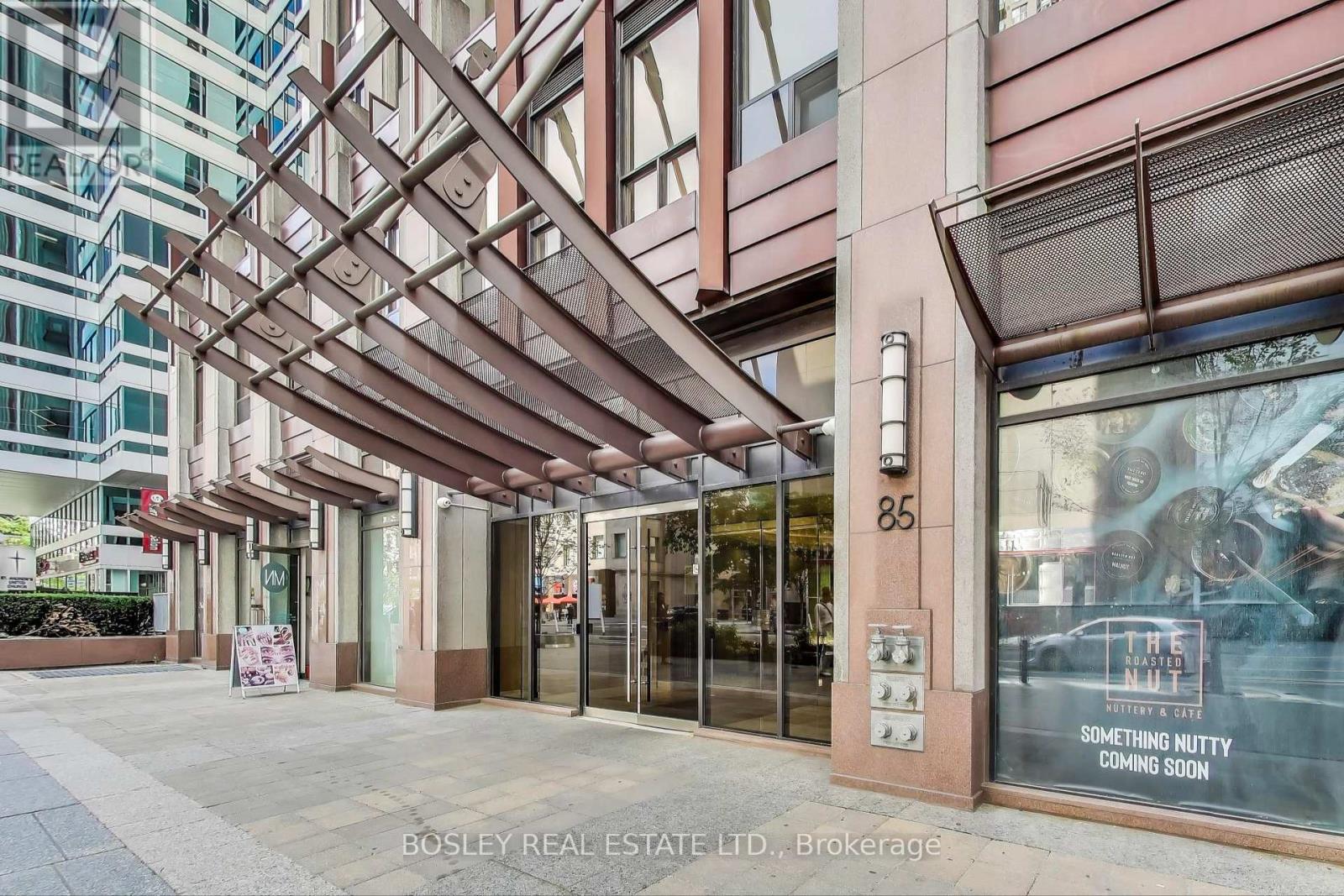 #1007 85 BLOOR STREET E - 21