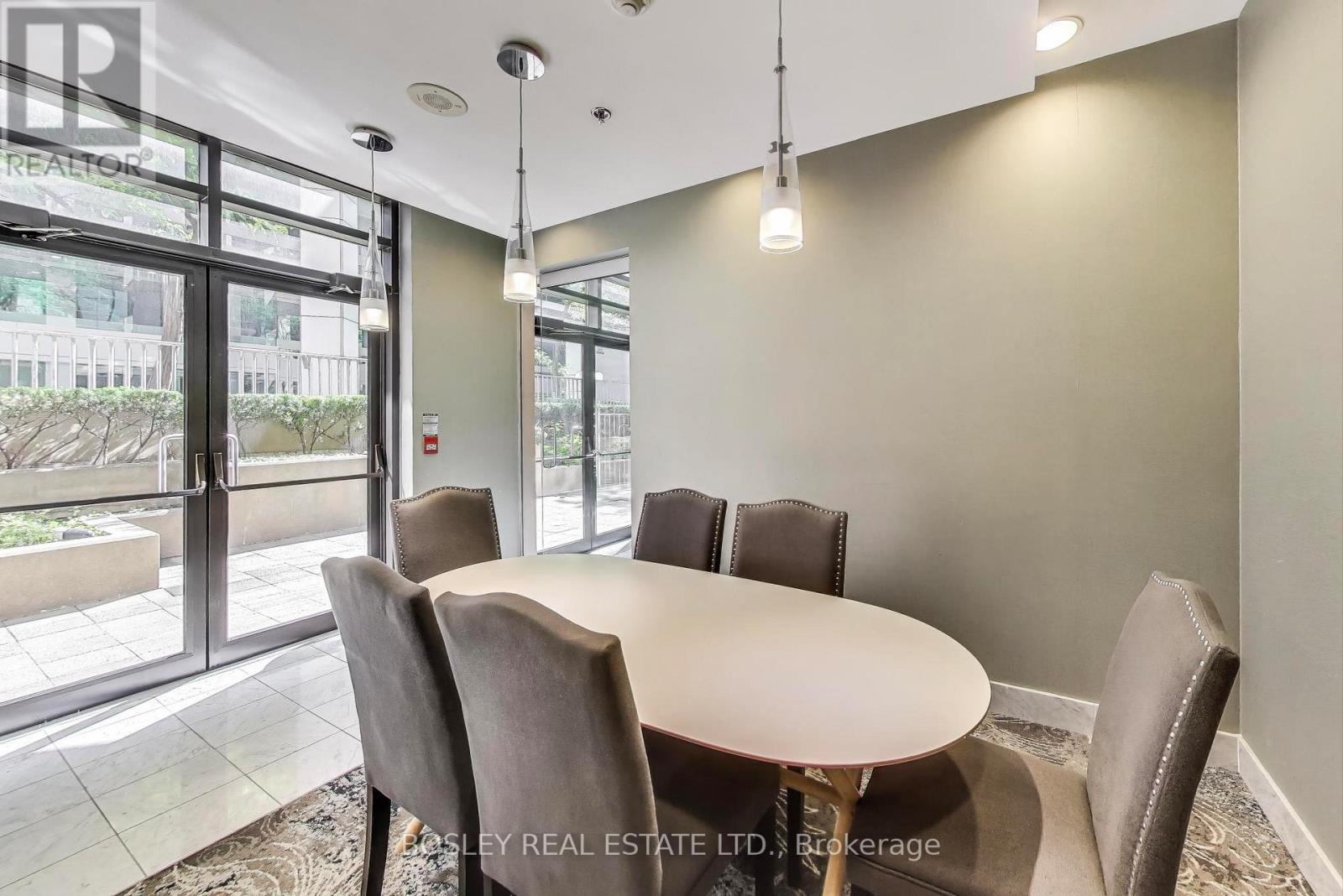 #1007 85 BLOOR STREET E - 26
