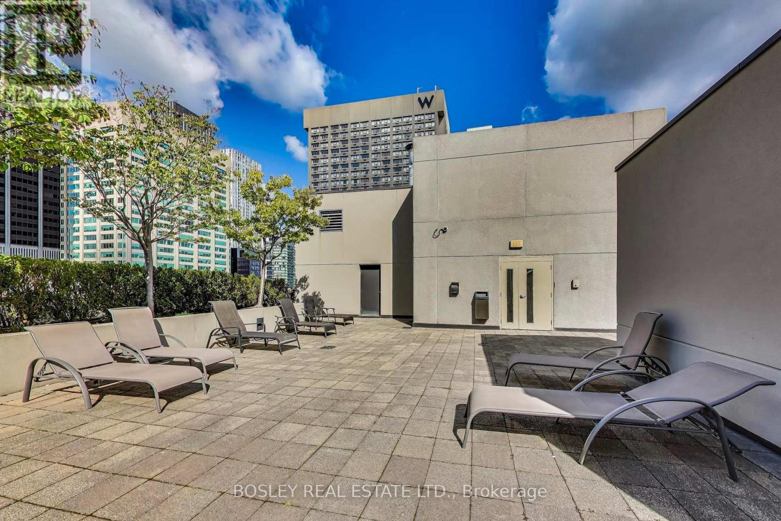 #1007 85 BLOOR STREET E - 30