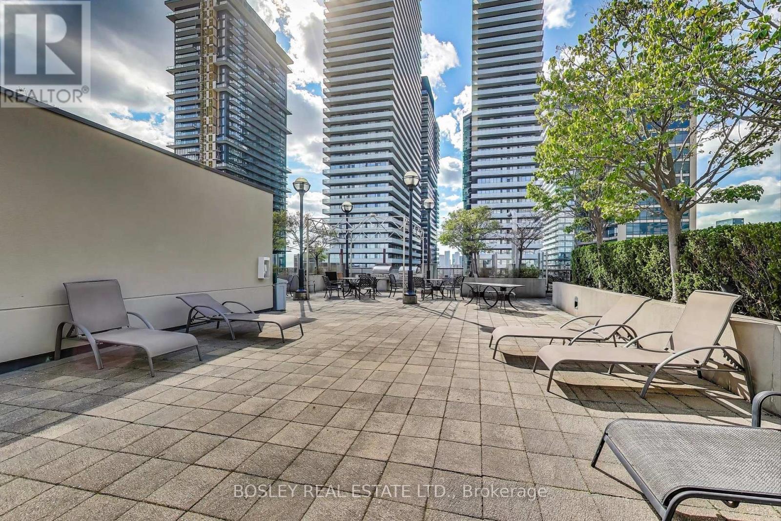 #1007 85 BLOOR STREET E - 31