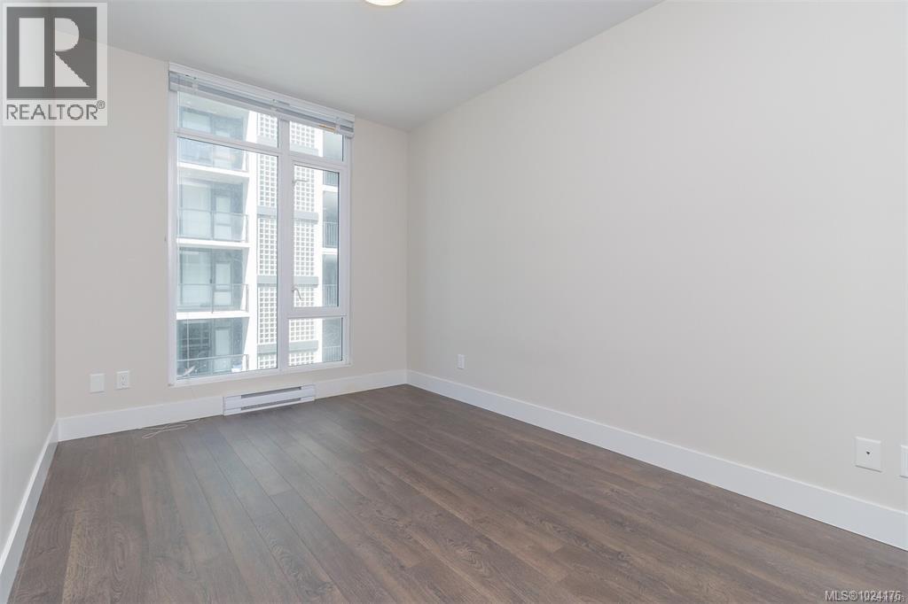 #807 1090 JOHNSON ST - 10