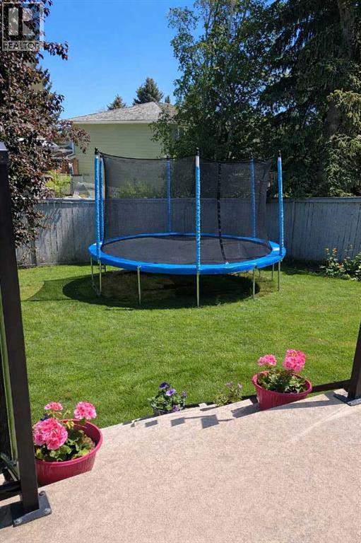 Single Family House for Sale in  Woodacres Drive SW Woodbine Calgary 