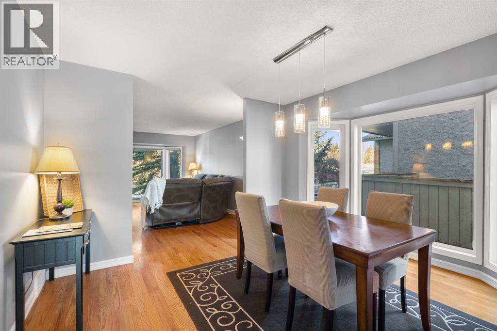 Single Family House for Sale in  Woodacres Drive SW Woodbine Calgary 