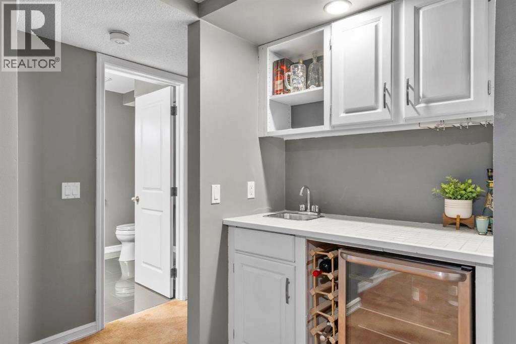 Single Family House for Sale in  Woodacres Drive SW Woodbine Calgary 