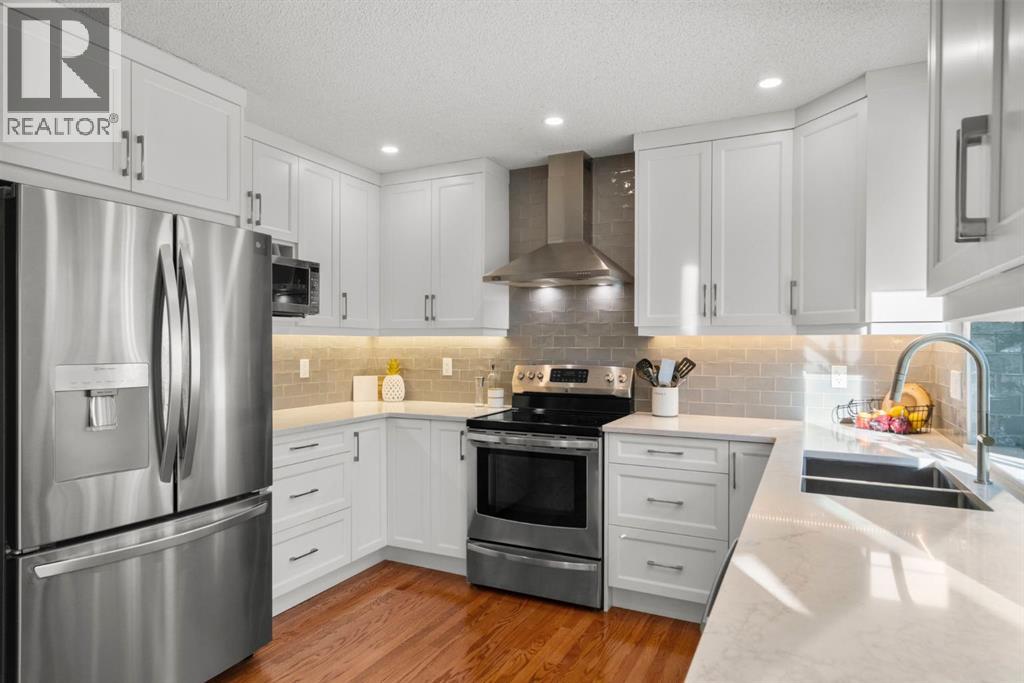 Single Family House for Sale in  Woodacres Drive SW Woodbine Calgary 