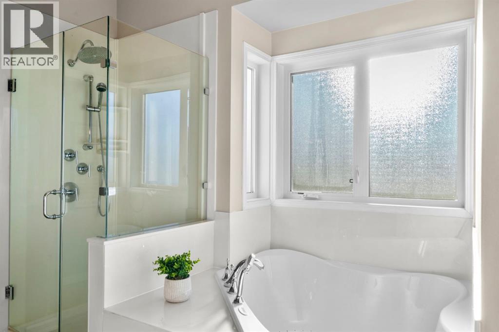 Single Family House for Sale in  Woodacres Drive SW Woodbine Calgary 