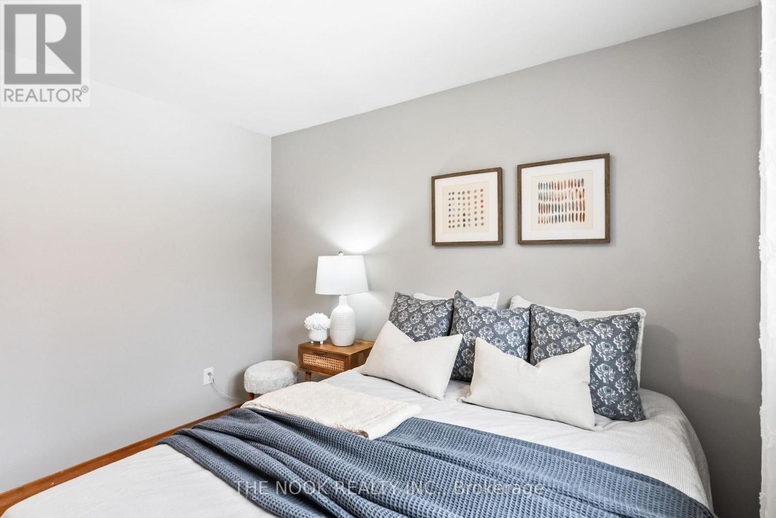 287 VIEWMOUNT STREET - 24