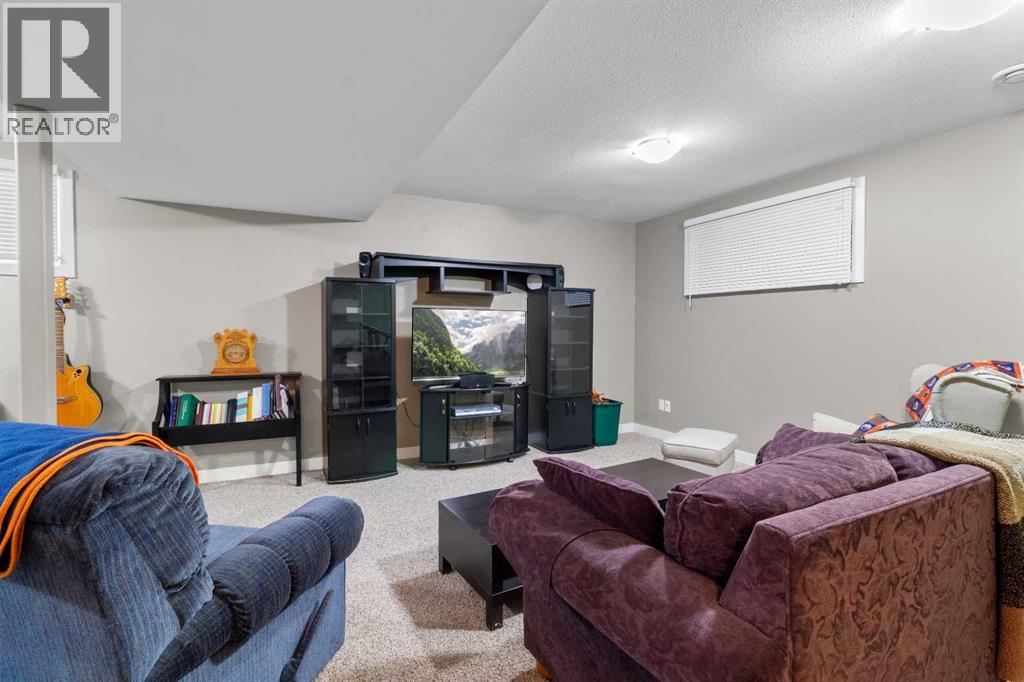 7008 Henners Gate, Lacombe