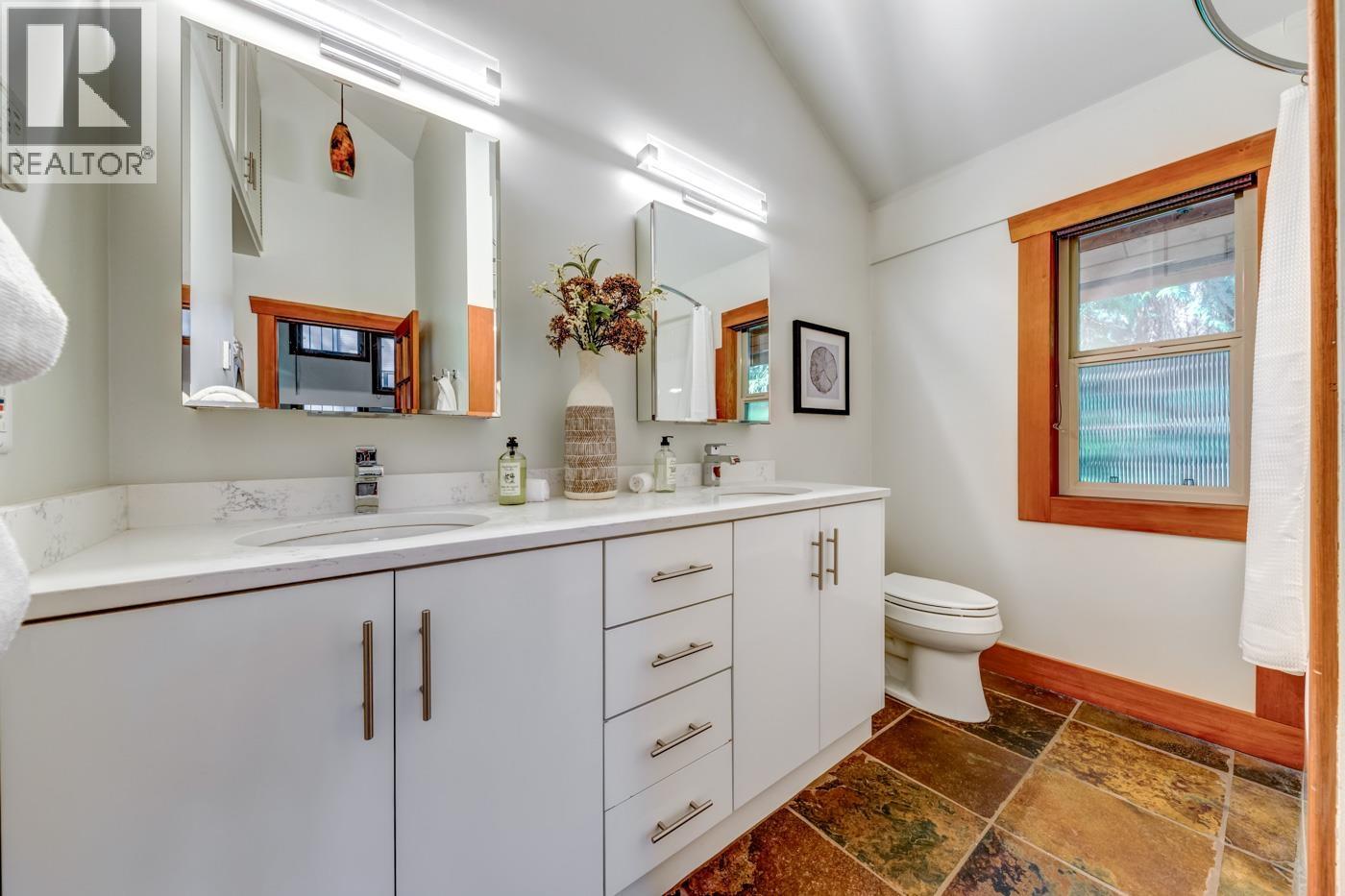 8224 ALPINE WAY, Whistler