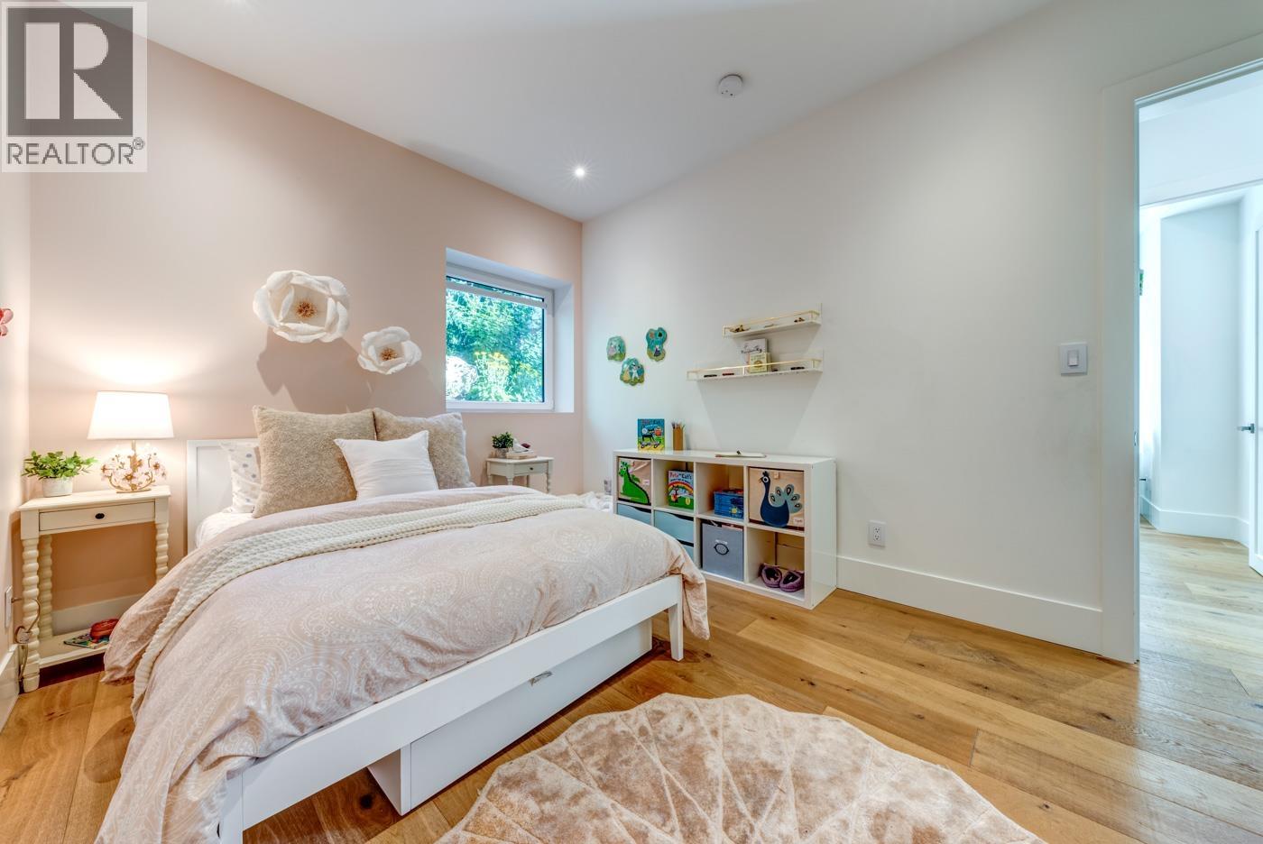 8224 ALPINE WAY, Whistler