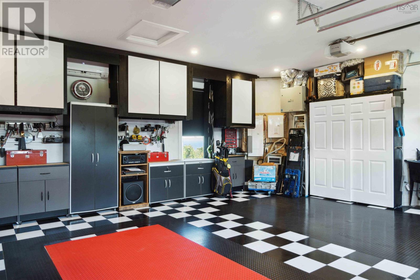 Property 37 of 49 of 180 King Street