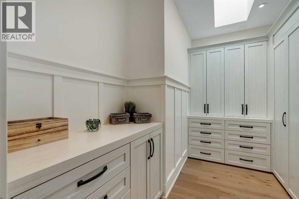 Single Family House for Sale in  Bowwater Crescent NW Bowness Calgary 