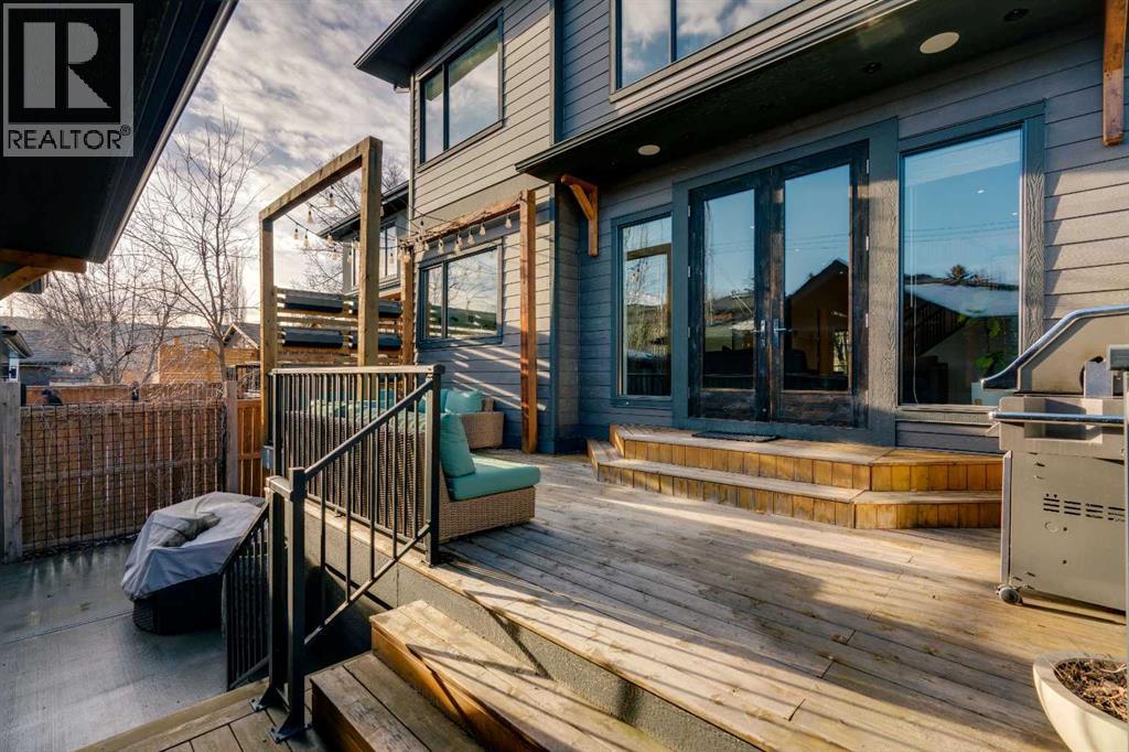 Single Family House for Sale in  Bowwater Crescent NW Bowness Calgary 