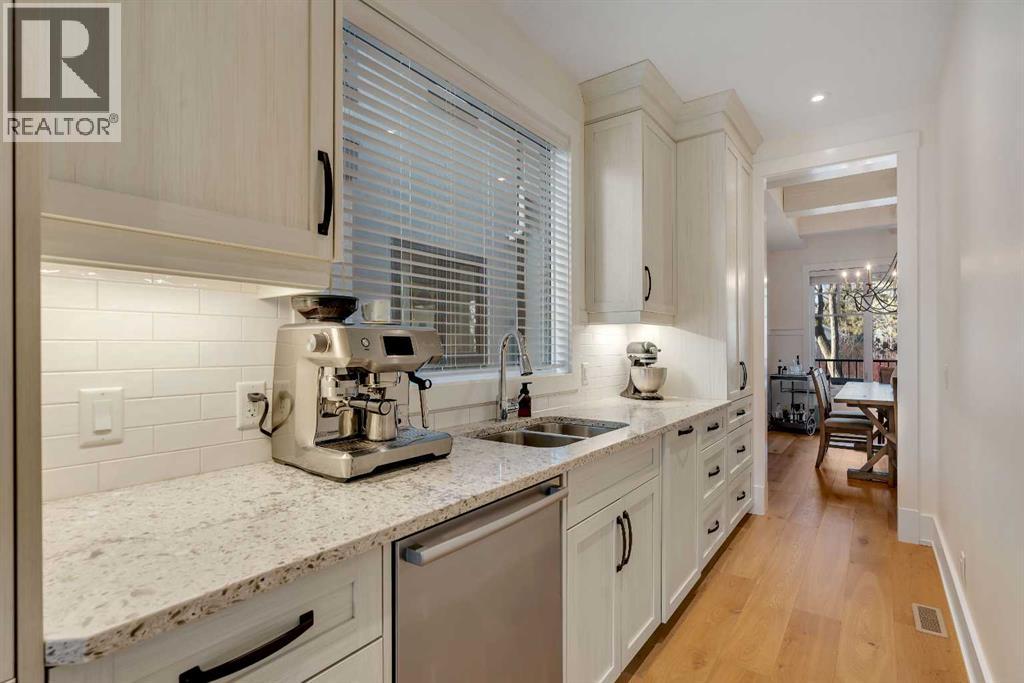 Single Family House for Sale in  Bowwater Crescent NW Bowness Calgary 