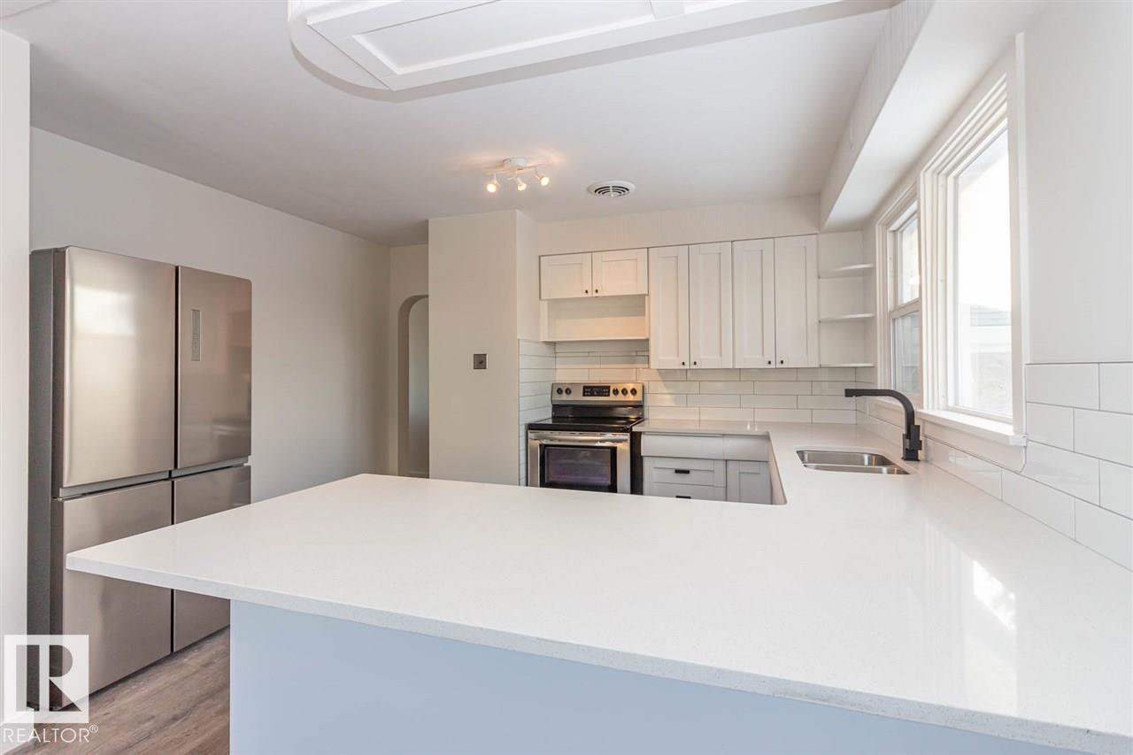 10536 76 ST NW - 14