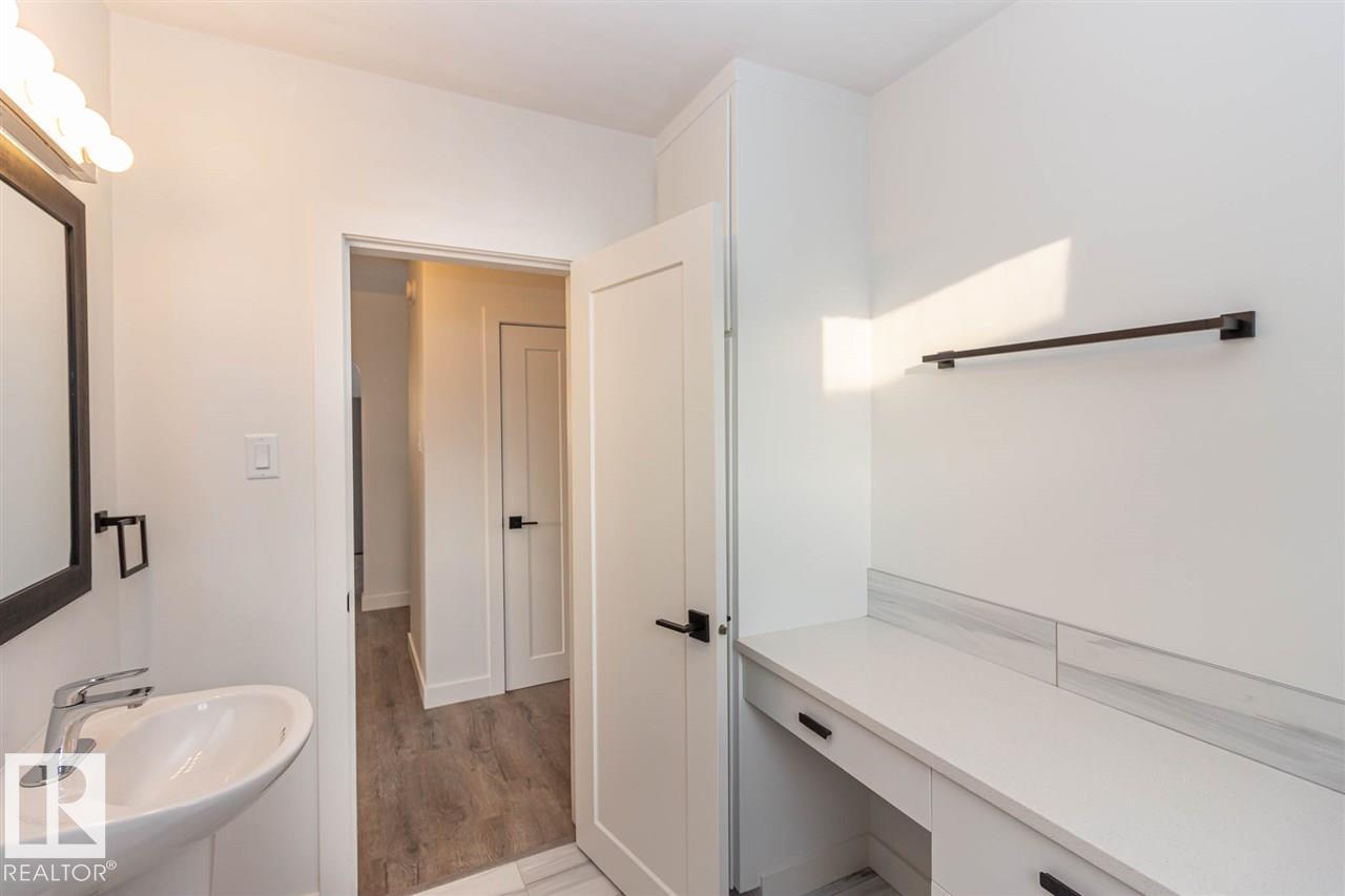 10536 76 ST NW - 21