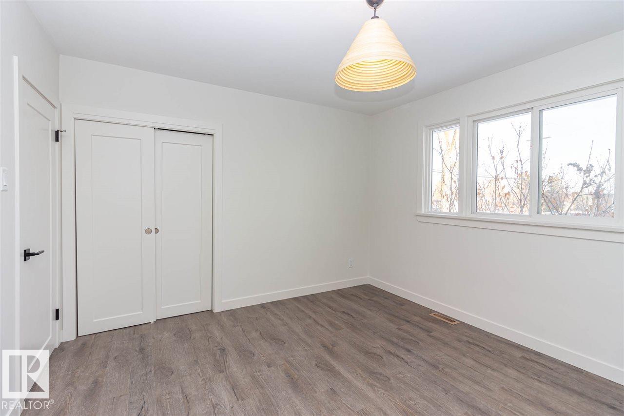 10536 76 ST NW - 25