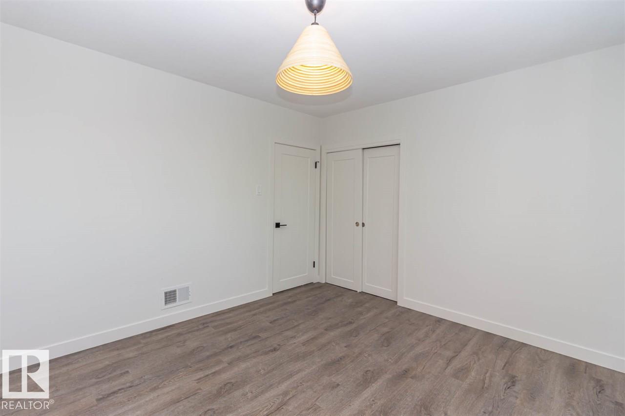 10536 76 ST NW - 30