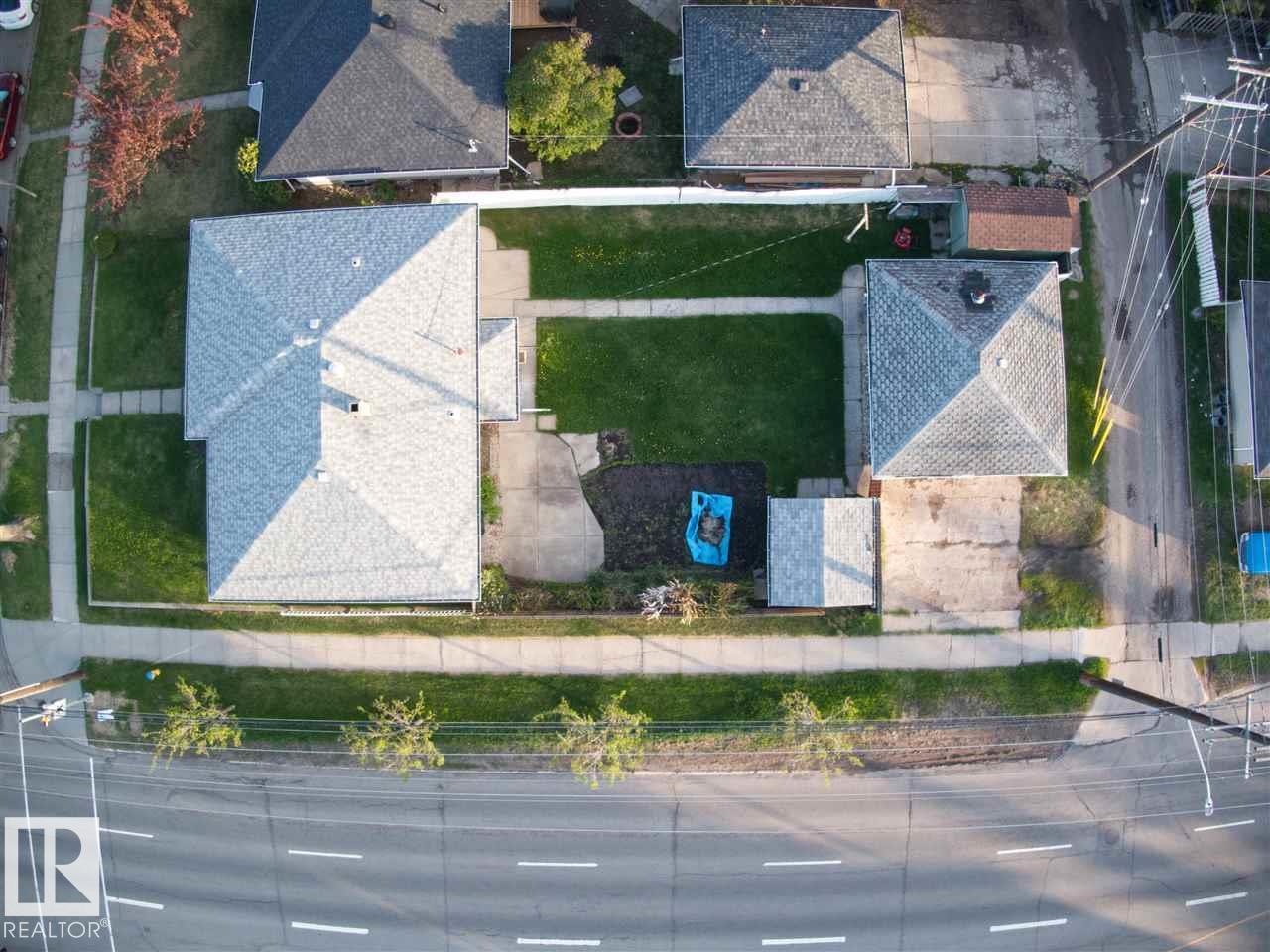 10536 76 ST NW - 37