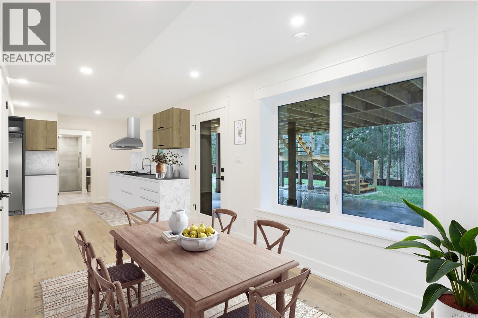 177 Sunningdale Rd E, Qualicum Beach