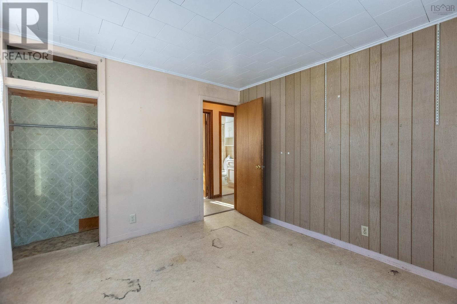 Property 17 of 25 of 1 Boylston Avenue