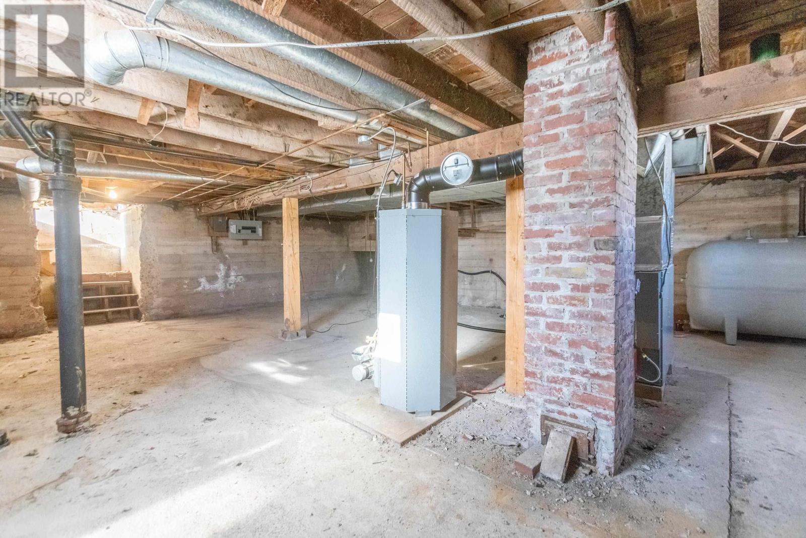 Property 22 of 25 of 1 Boylston Avenue