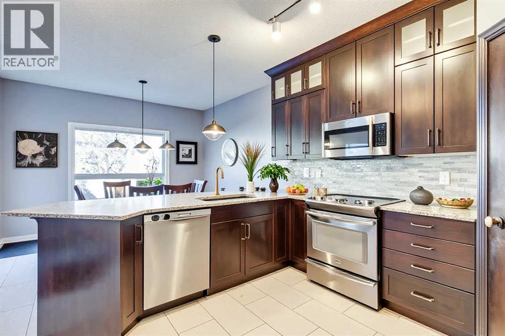 Single Family House for Sale in  Sierra Nevada Close SW Signal Hill Calgary 