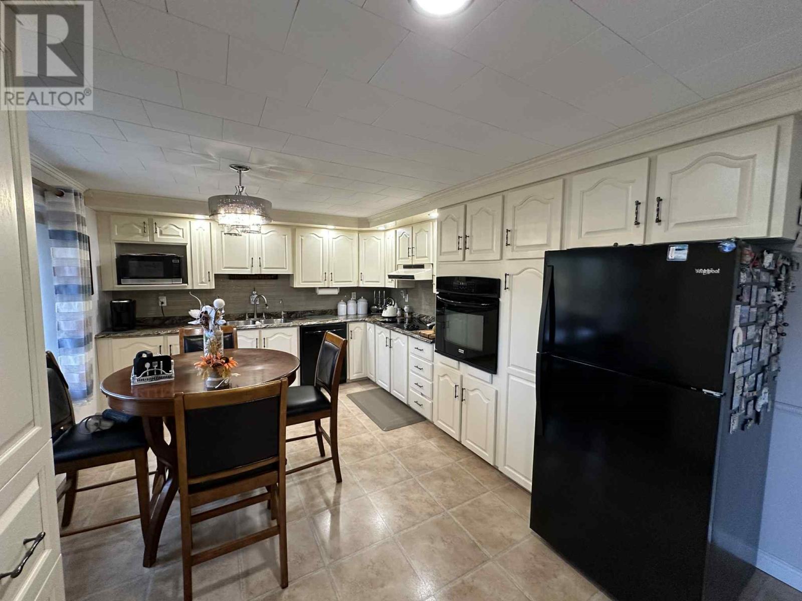 7 Earles Road - 11