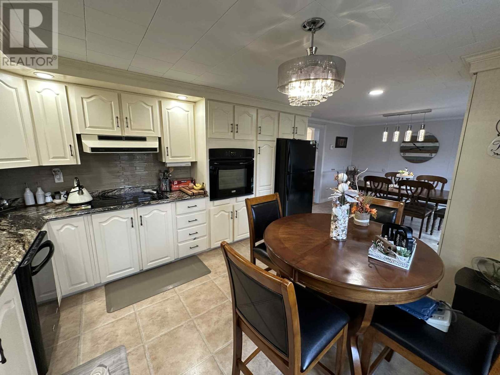 7 Earles Road - 13