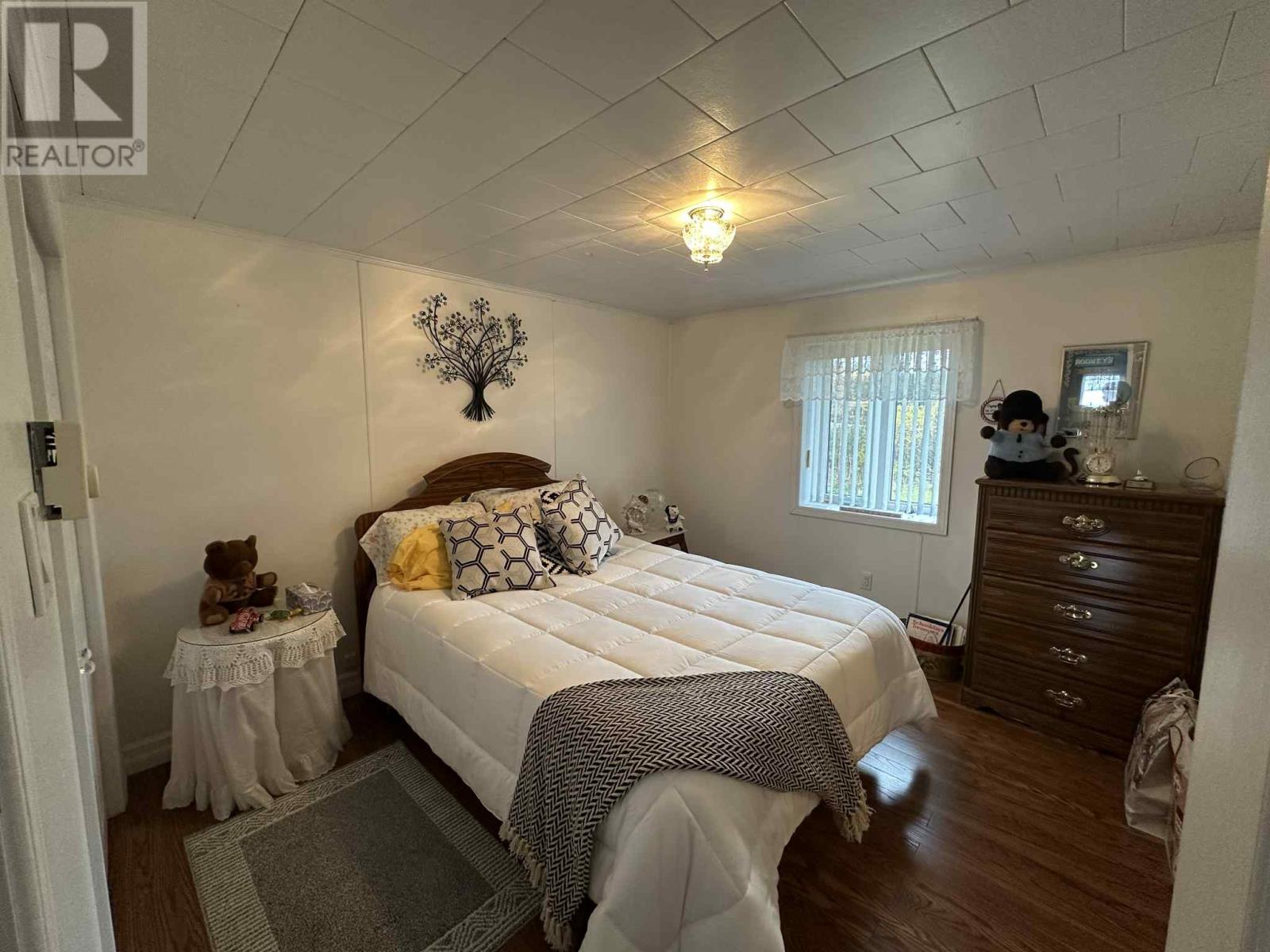 7 Earles Road - 19