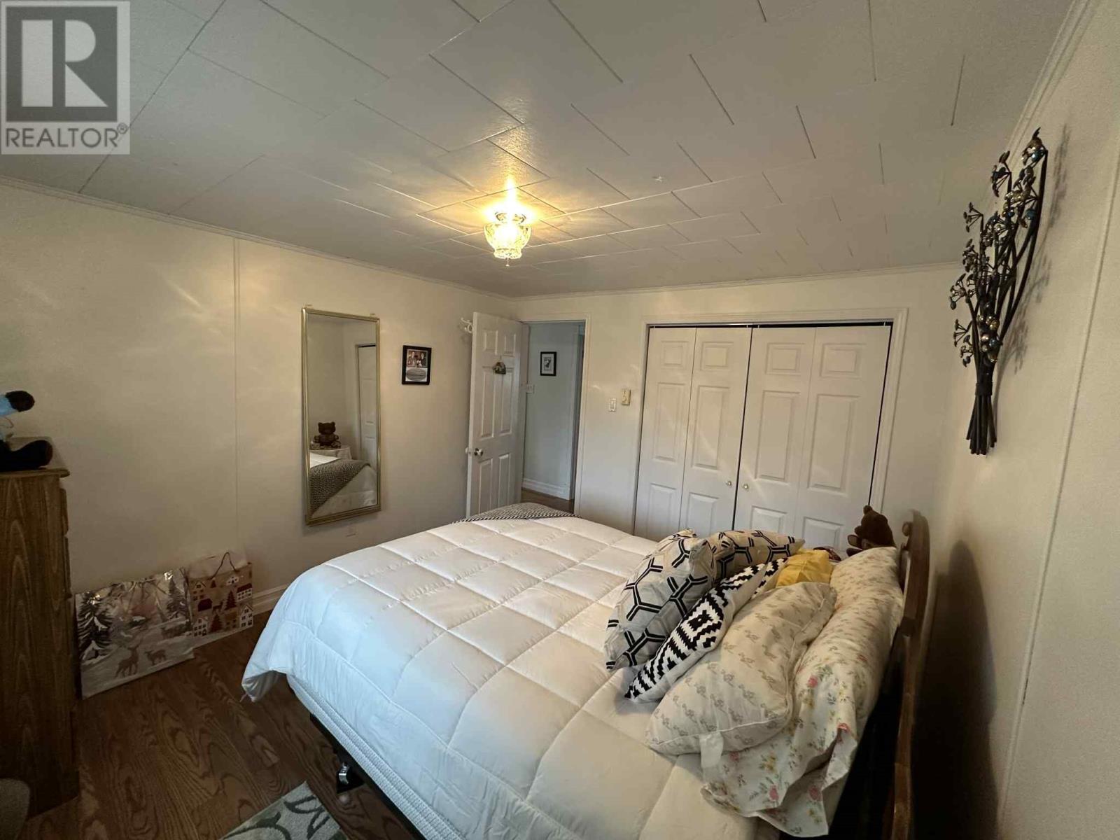 7 Earles Road - 20