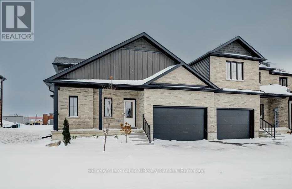 672 Wray Avenue South