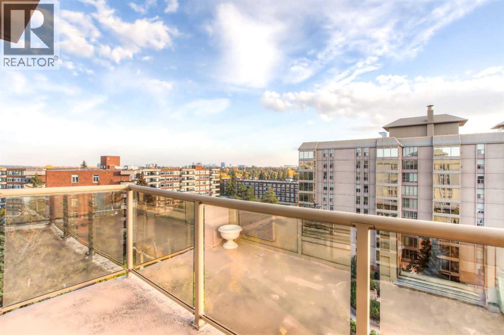 Single Family House for Sale in   Varsity Drive NW Varsity Calgary 