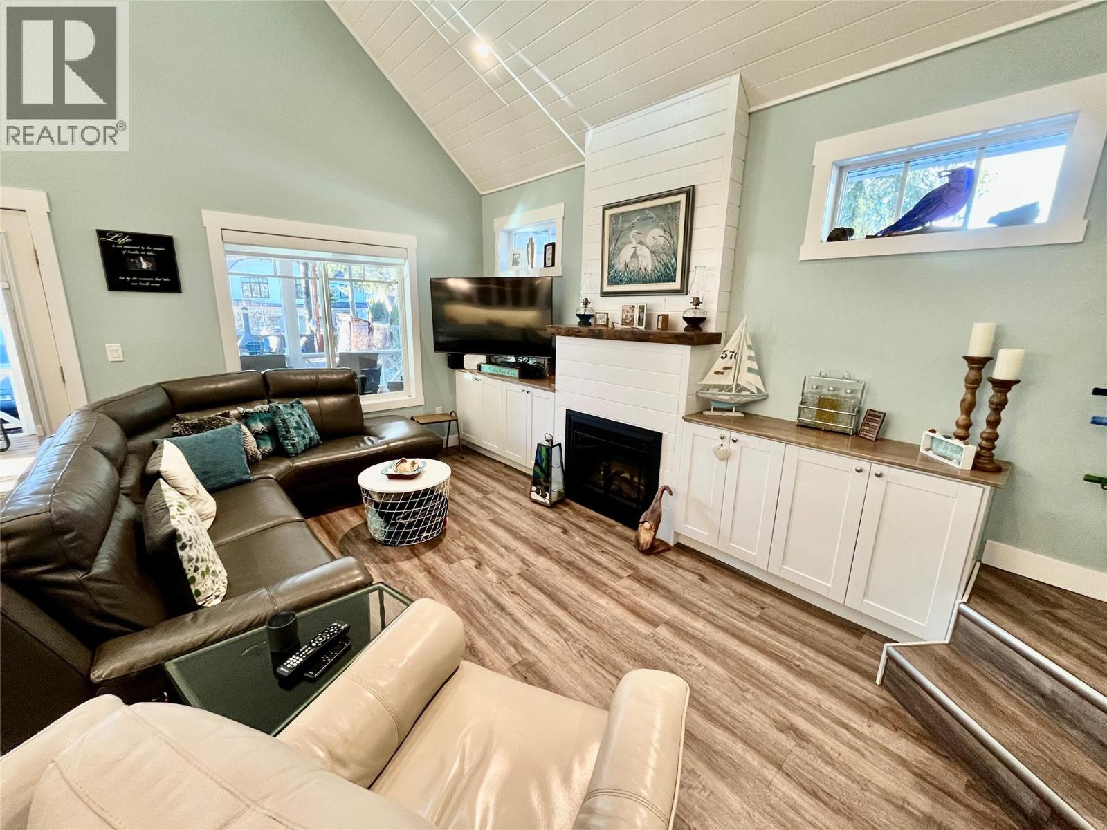  8902 Swanshore Road, Swansea Point