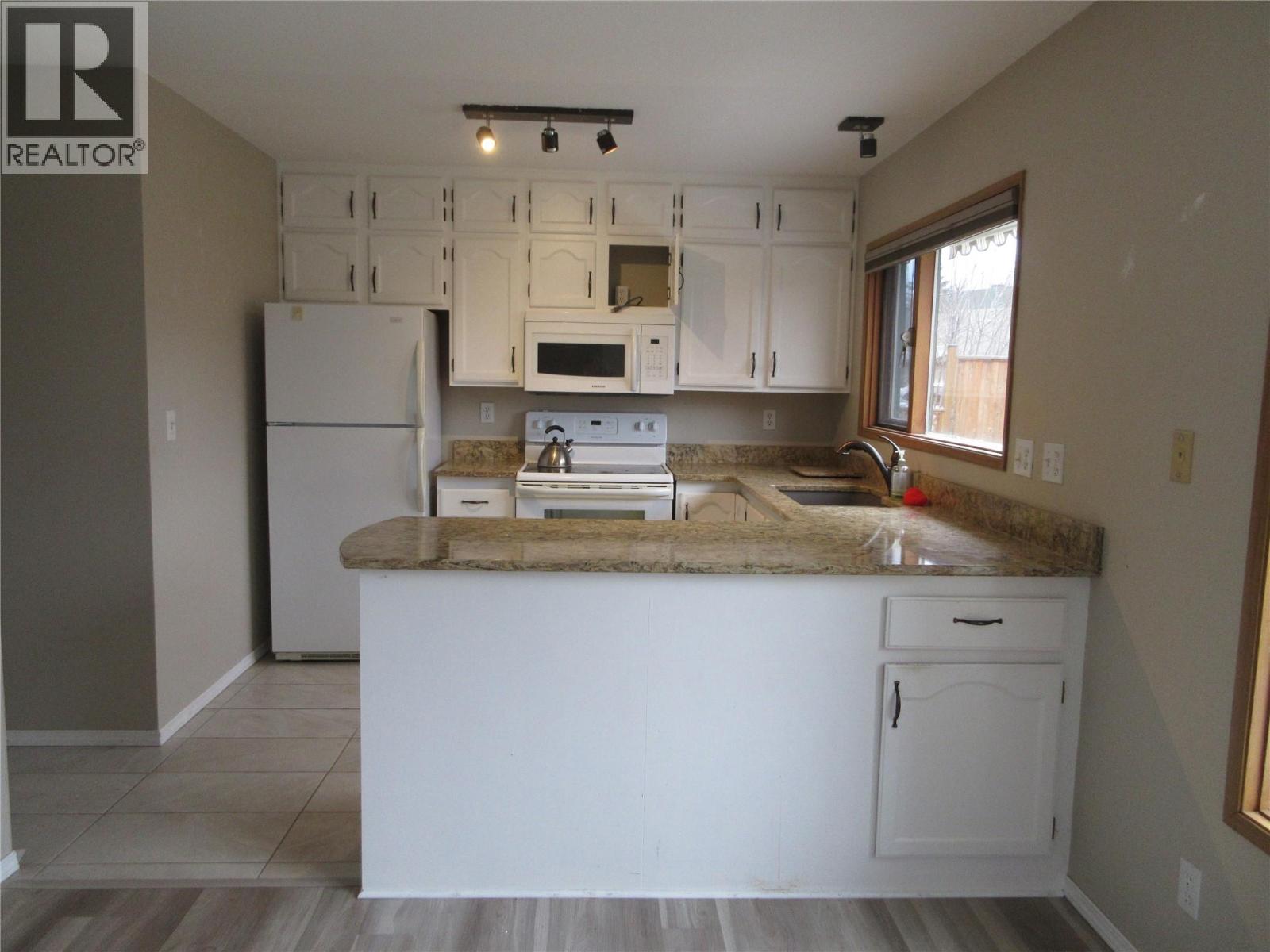 3402 415 Commonwealth Road, Kelowna